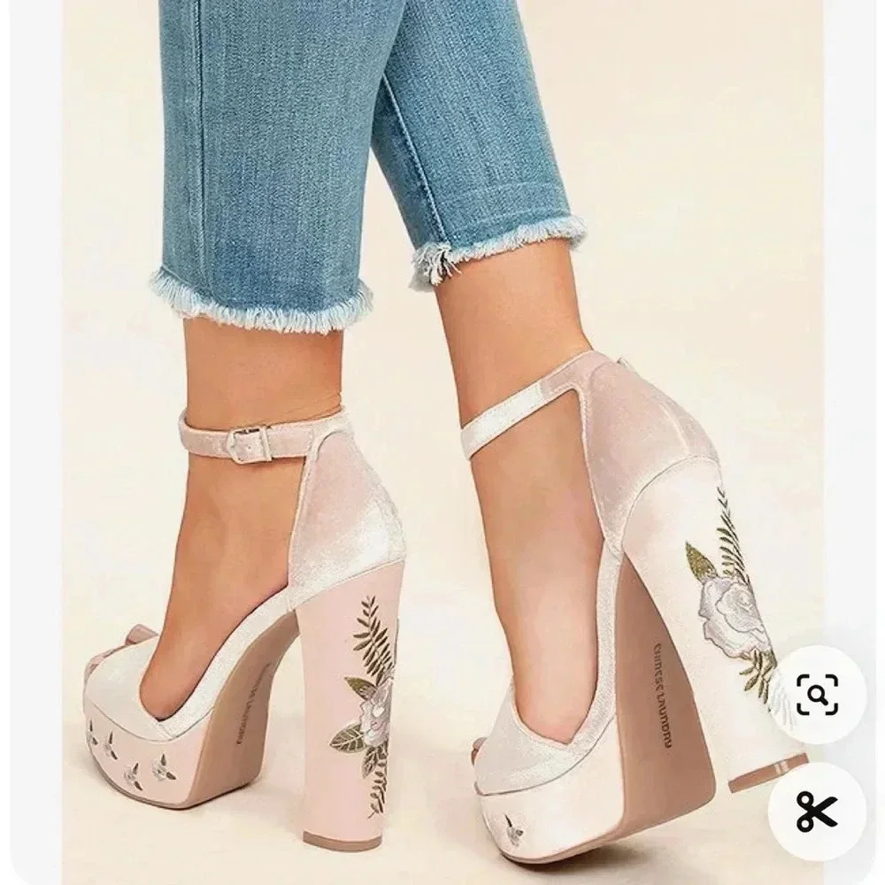 Chinese Laundry euc these